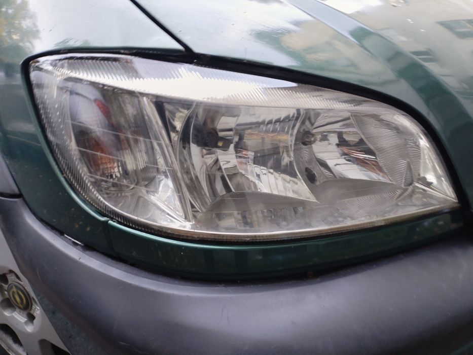 Полиране на фарове