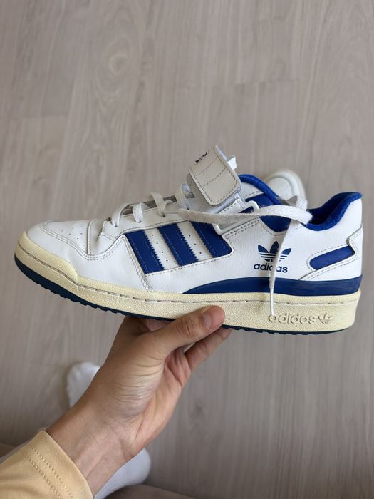 Adidas forum low
