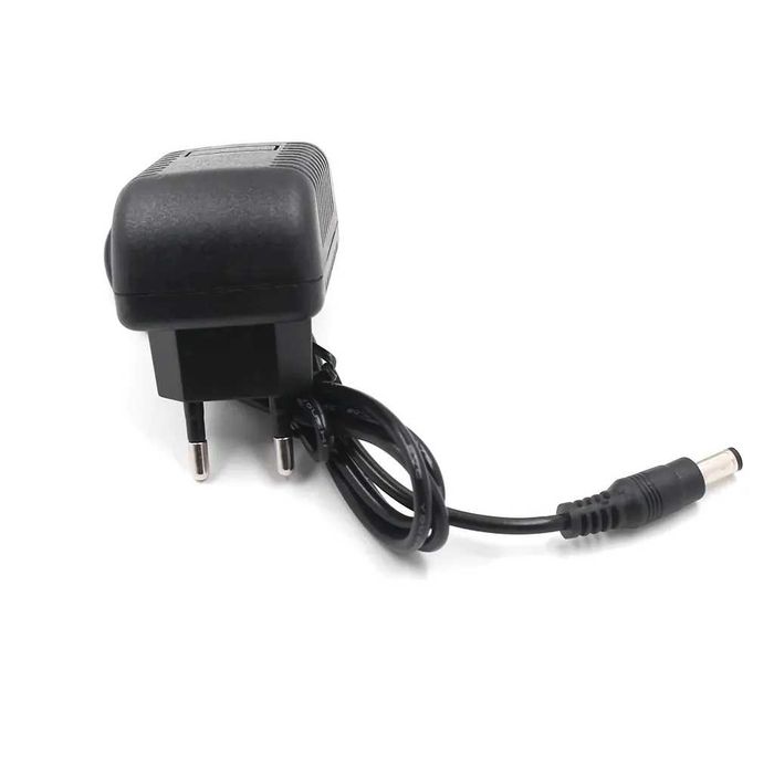 Încărcător baterie LiFePO4 12V 2A cu protecție și indicator LED