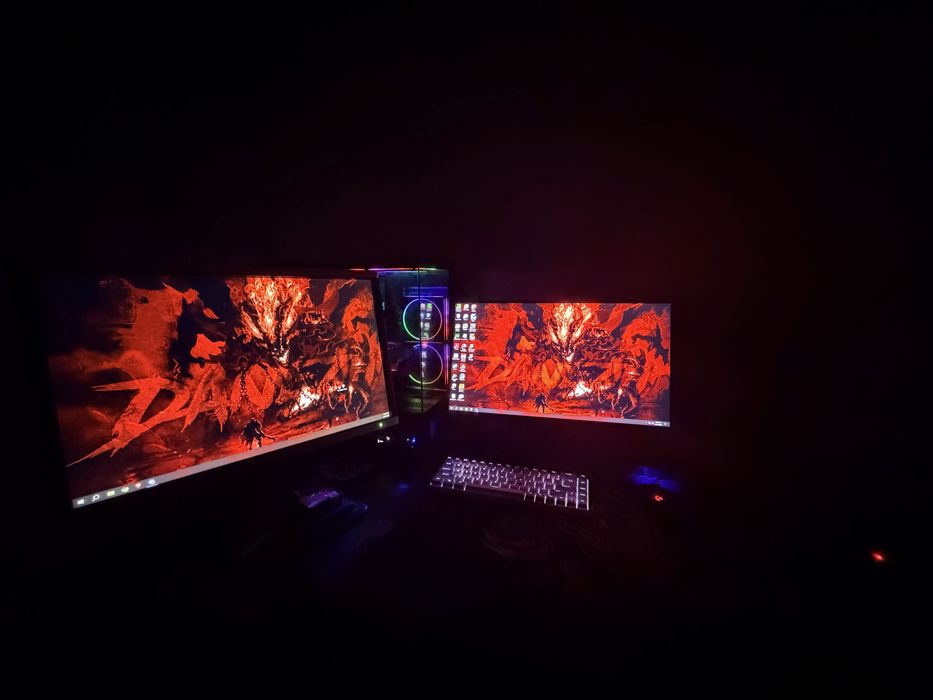 Vand pc gaming foarte bun