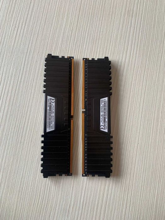 RAM DDR4 {2x16} 32GB Corsair Vengeance LPX DDR4