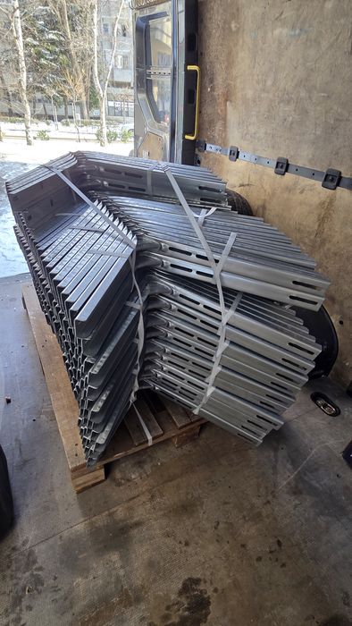 Спрей за почистване на пластмаси за климатик