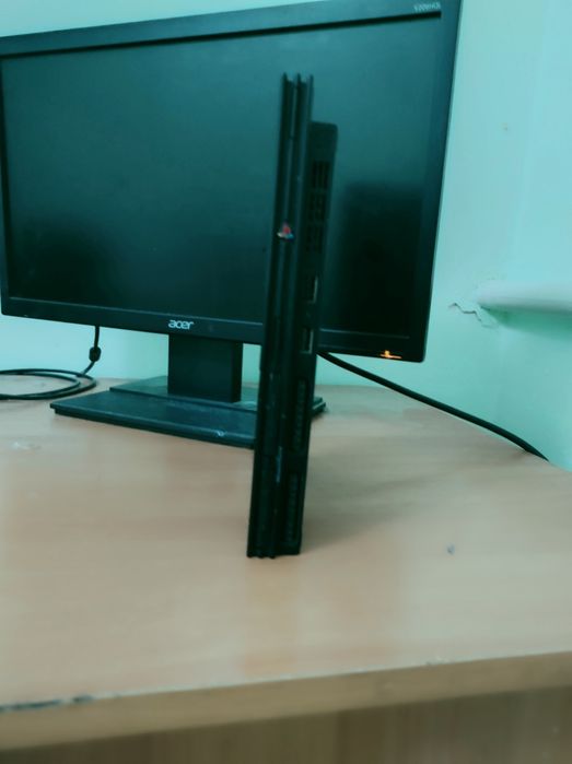 Продам Sony playstation 2,рабочая
