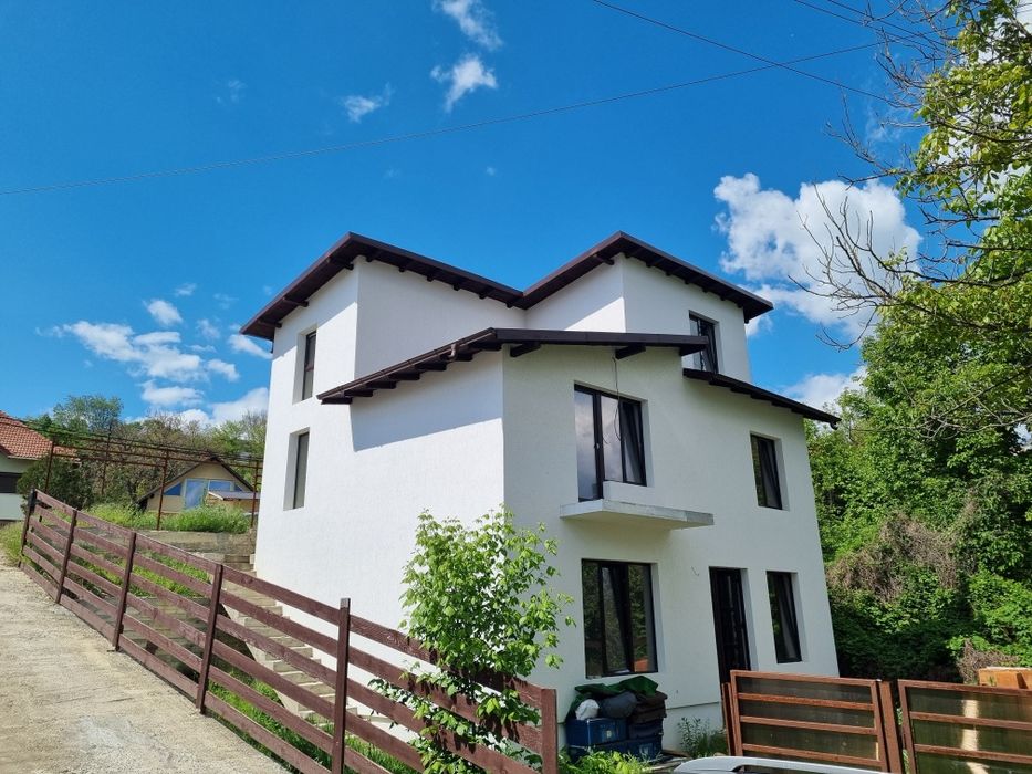 Vila noua D+P+M in Stefanesti la 2 km de Pitesti