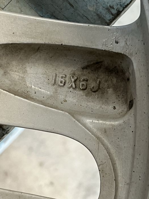 Диски Nissan r16