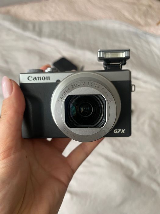 Canon G7X Mark III