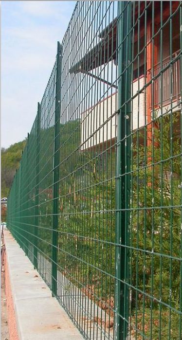 Stâlpi gard din fier plastificați 2,25 m,accesorii. intins/fixaj