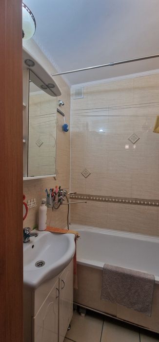 Продам квартиру тёплую,светлую!