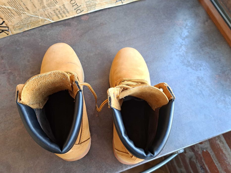 дамски боти,кубинки,зимни обувки номер 39 Timberland,