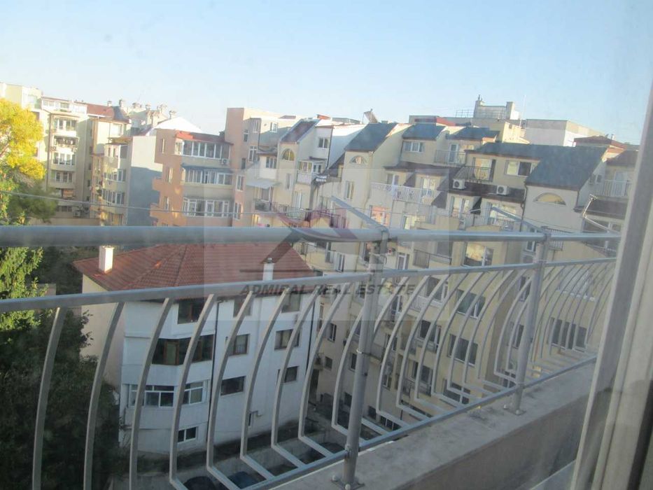 Дава се под наем Двустаен апартамент в Варна, Левски - 70 кв.м за 350 € - Снимка #4