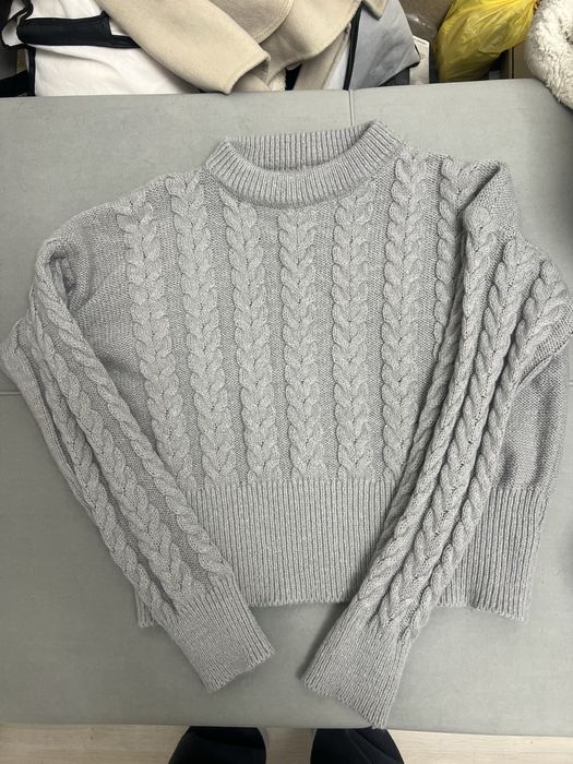 Свитер вязаный новый