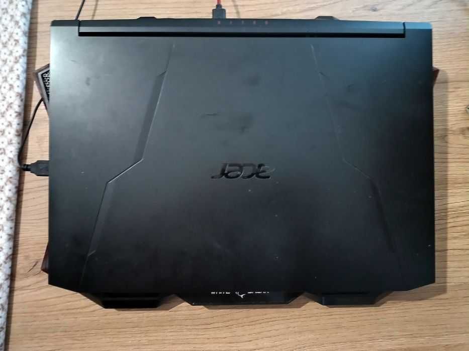Vand laptop Acer Nitro 5