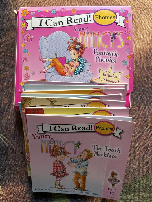 Lot 20 de carti Fancy Nancy in limba engleza in stare impecabila