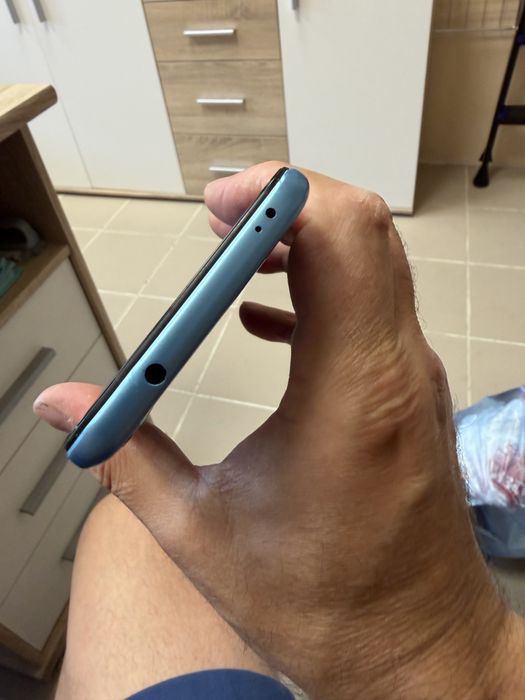 Xiaomi Mi A2 Lite 3/32gb