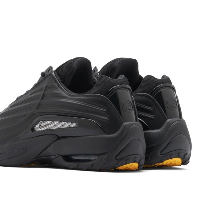 Кроссовки Nike Hot Step 2 в идеальном состоянии!