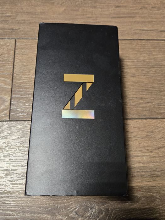 Мобилен телефон SAMSUNG GALAXY Z FLIP 256GB DS F700 Gold