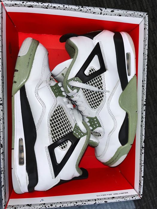 Jordan 4 Retro Seafoam