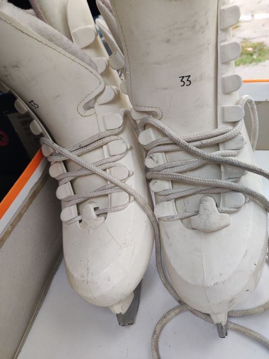 Кънки за фигурно пързаляне