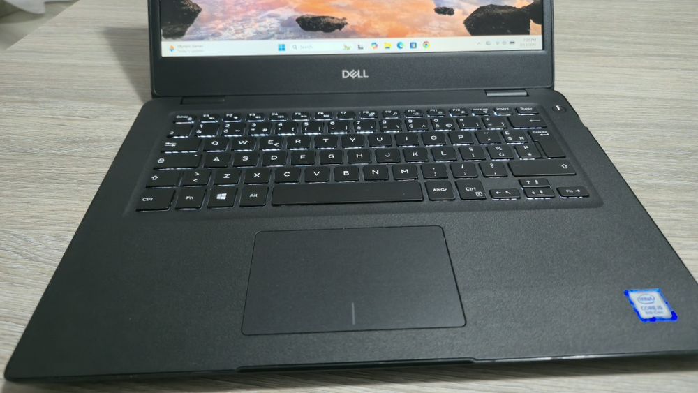 Laptop Dell i5gen8,16Gb ddr4, ssd 256Gb, displa14"HD, windows11pro