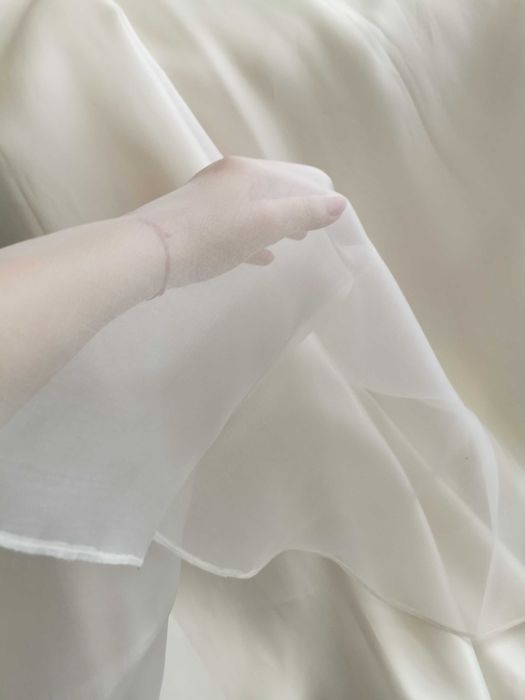 Vând Rochie mireasa noua din matase naturala