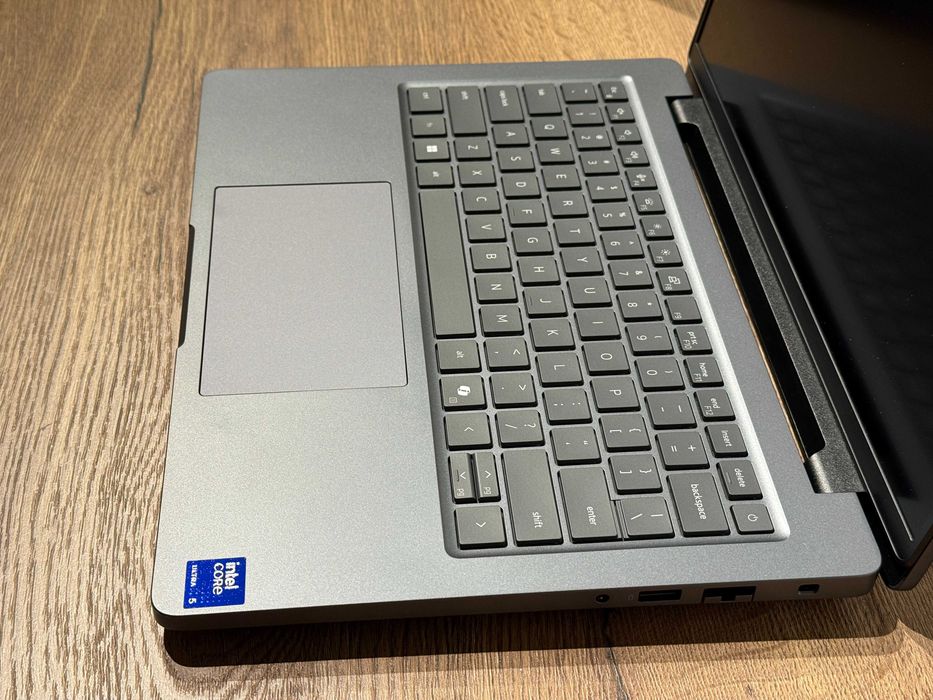 Laptop Dell Precision Pro Max 14 Workstation 14" FHD+ Ultra 5 225H 32GB Ram 512GB SSD Intel ARC Win11