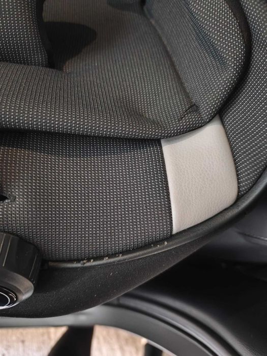 детско столче за кола Peg Perego FF105 + Isofix база i-Size