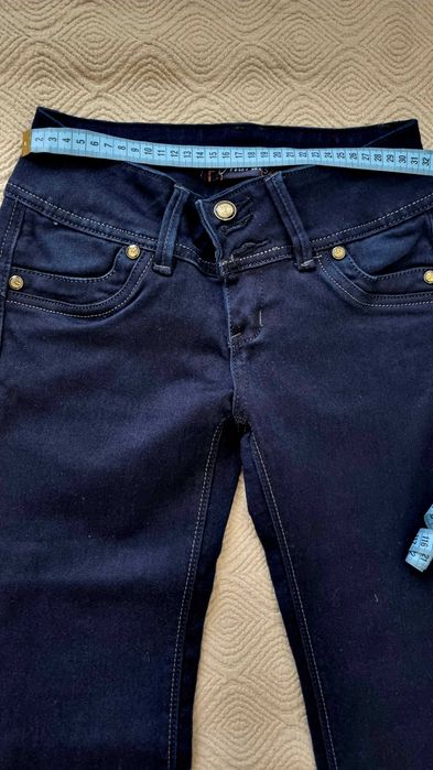 Blugi bleumarin, marimea 26