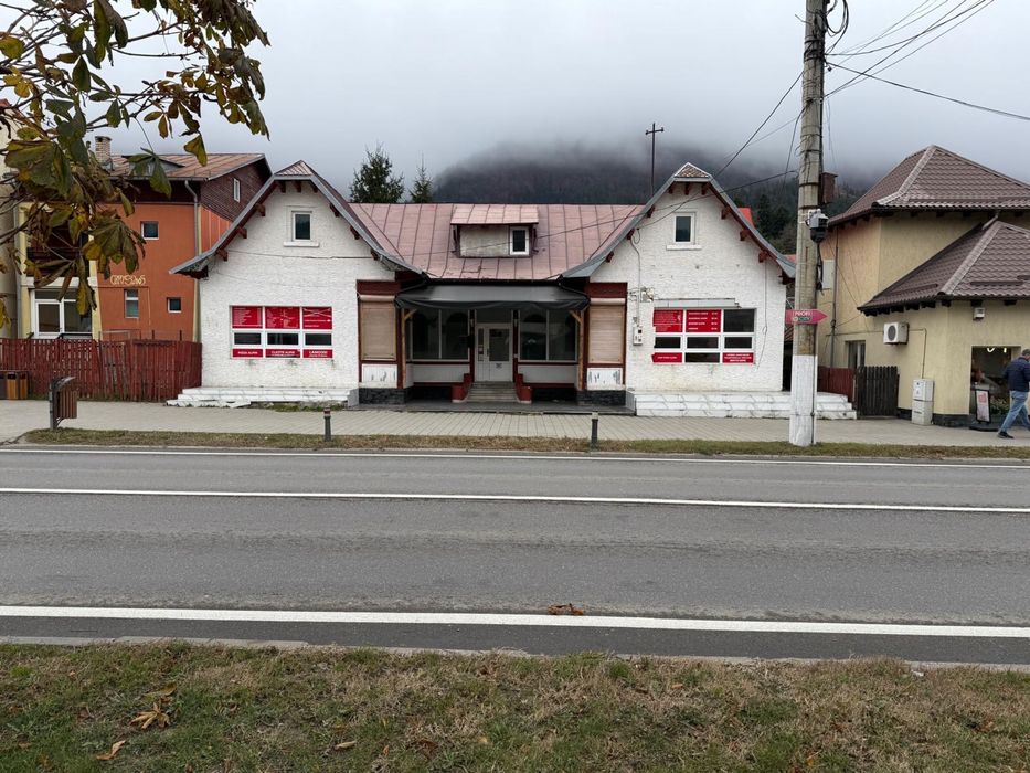 Spatiu comercial central Busteni de inchiriat