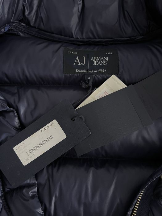 Haina dama puf Armani marimea M-L