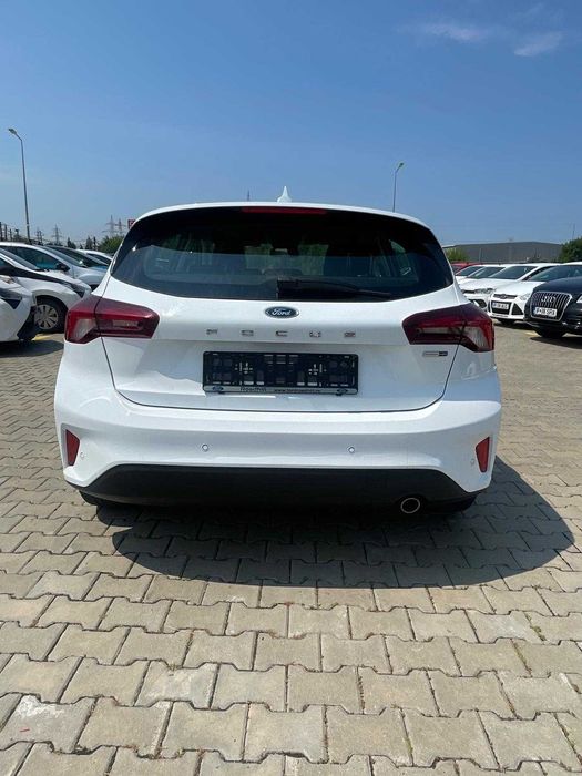 FORD Focus 2022 — imagine 5