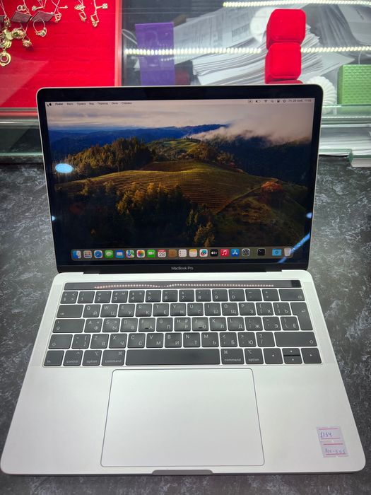 MacBook Pro 13-inch, 2019, 128gb, intel core i5 1.4Ghz, 79%