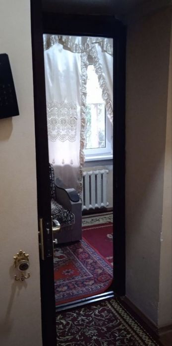 Юнусабад 12 квартал Продается квартира 1/1/9