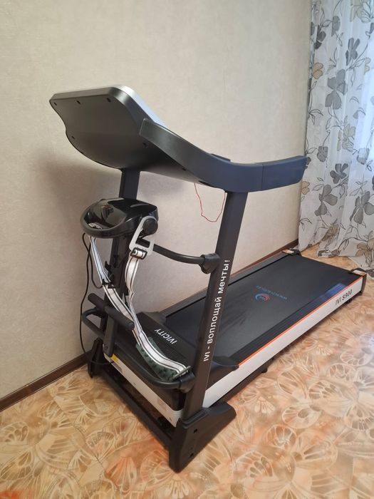 Продам беговую дорожку