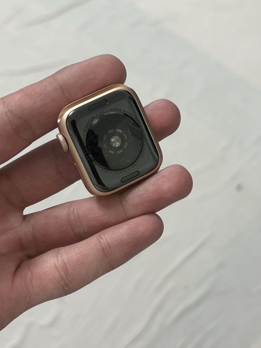 Apple watch se 40 mm Sotiladi