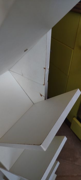 Библиотека / етажерка за книги