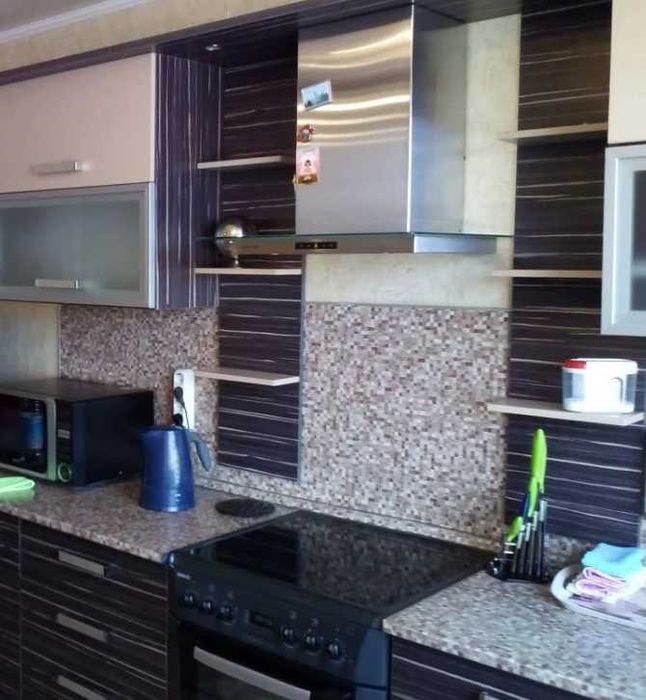 Дава се под наем Тристаен апартамент в Пловдив, Каменица 1 - 89 кв.м за 219.3 € - Снимка #1