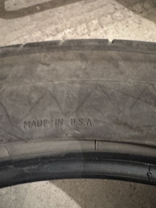 Продам 2 летних шины Continental