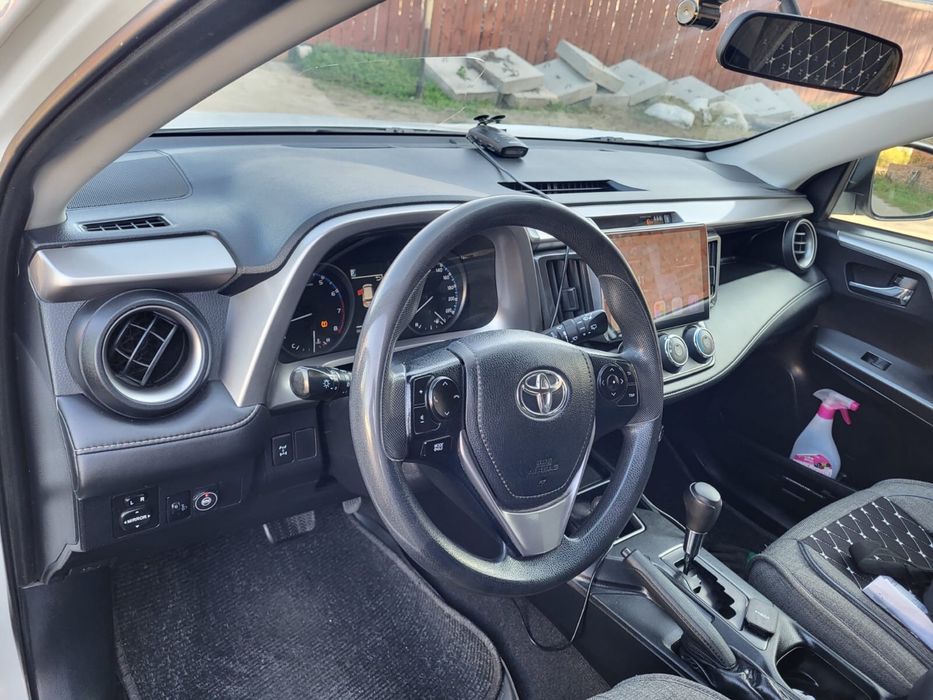 Продам Toyota Rav4