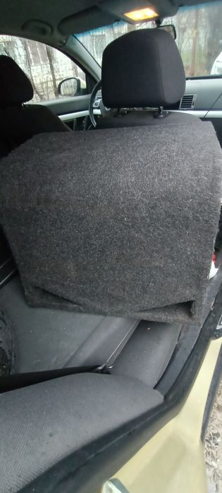 Vând subwoofere auto