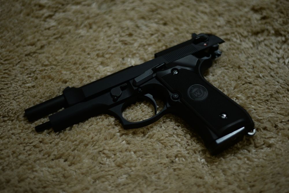 Replică full metal Beretta M92 WE