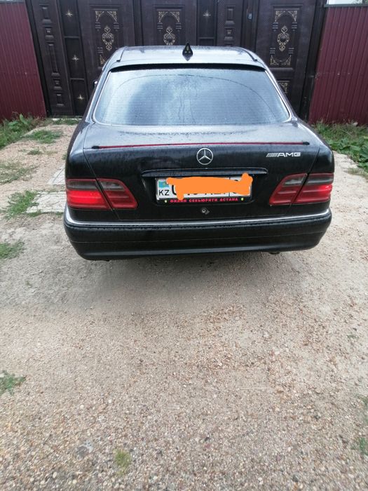 Продаю автомобиль Mercedes-Benz E320 Avantgarde — 1999 г.