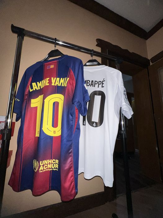 Футболни тениски