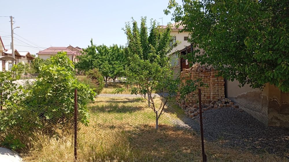 4 sotix yer sotiladi