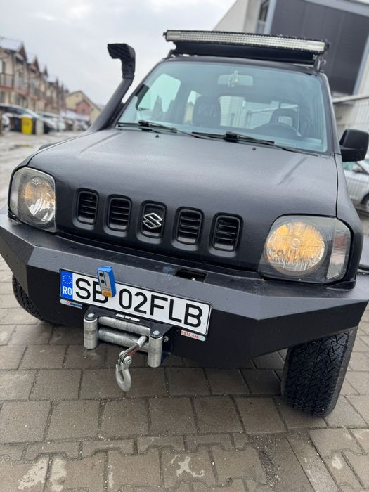 Vând Suzuki Jimny