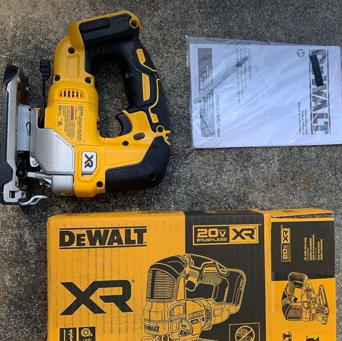 Лобзик DEWALT 20V MAX XR, (DCS334B) Девалт