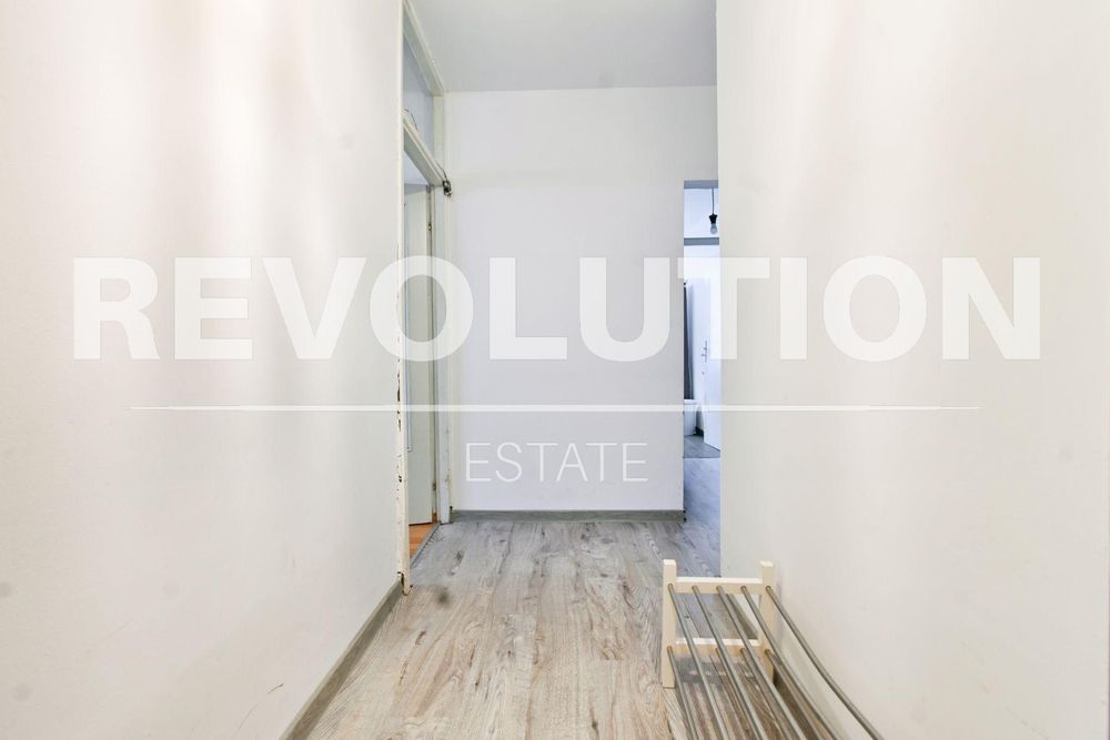 Двустаен апартамент в ж.к. Сухата река