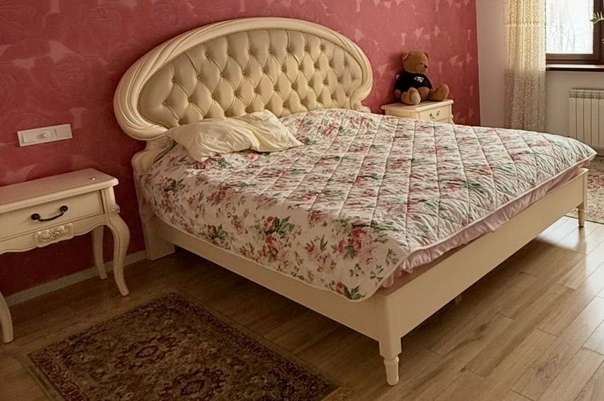 Спальный гарнитур