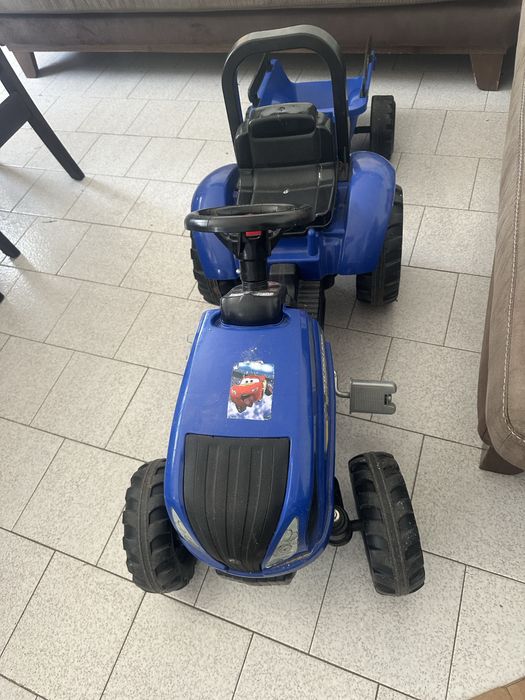 Детски трактор с педали и ремарке