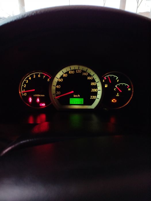 Lasetti 1,8 2012 yil