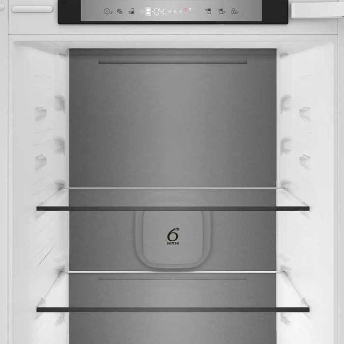 Нов инверторен хладилник с фризер за вграждане WHIRLPOOL Total No Frost WHK2 5323 B5E1 193 см